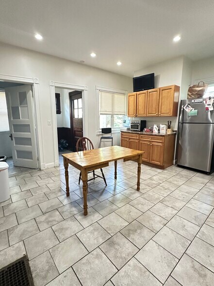 Primary Photo - 27 Orkney Rd