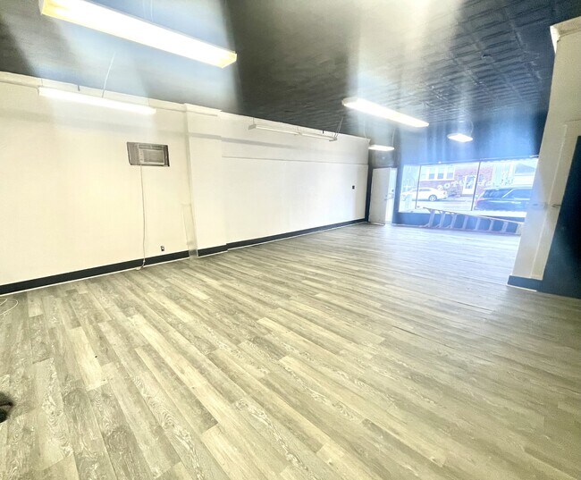 Building Photo - 2525 Delaware Ave