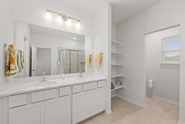Building Photo - 27931 Western Crk Ct