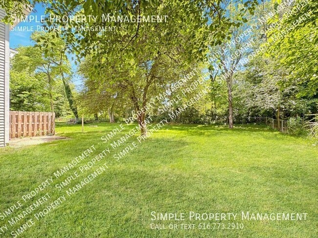 Building Photo - 770 Coleman St SE