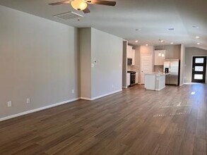 Building Photo - 136 Clay Creek Ln