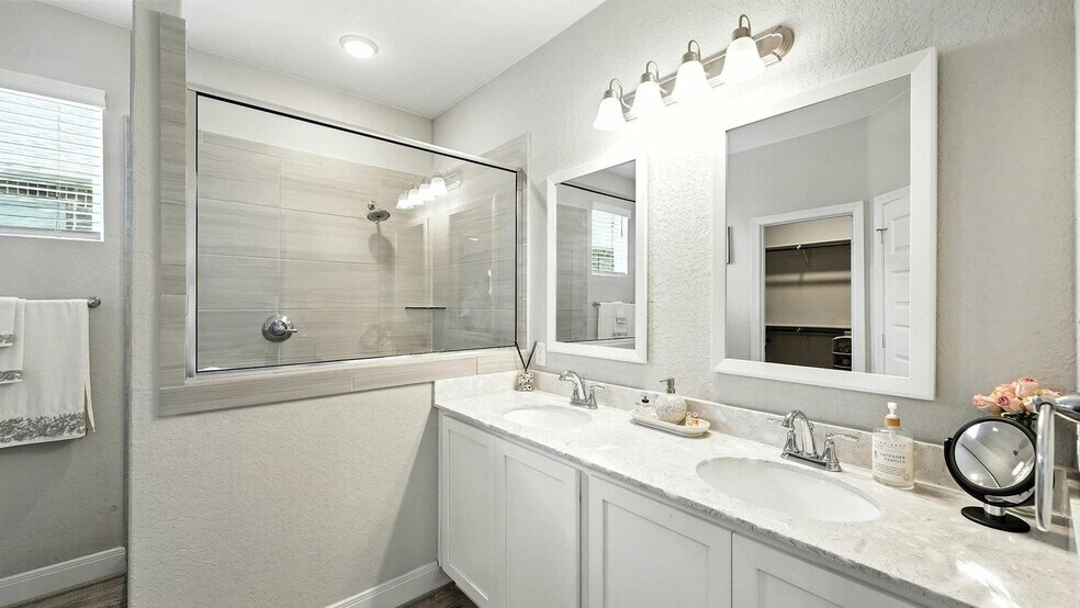 Building Photo - 1917 Shepherd Path