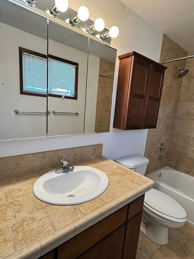 Building Photo - 407 N 58th Ave