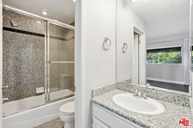 Building Photo - 18065 Coastline Dr