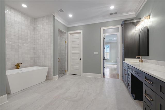 Building Photo - 5017 Henry Heights Dr