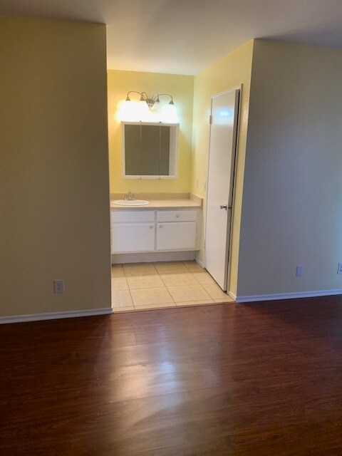 Building Photo - 28221 Via Princesa