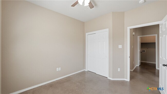 Building Photo - 107 Rosedale Ave