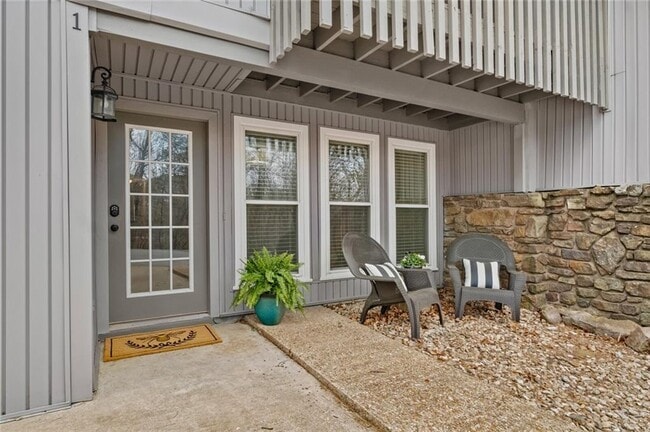 Primary Photo - 1 Dogwood Dr