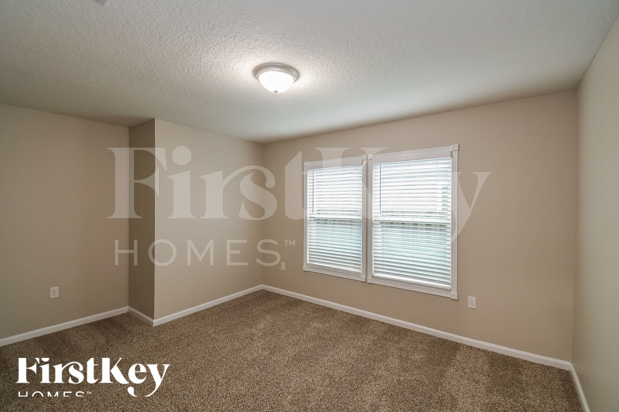 Building Photo - 12178 Alexandra Dr