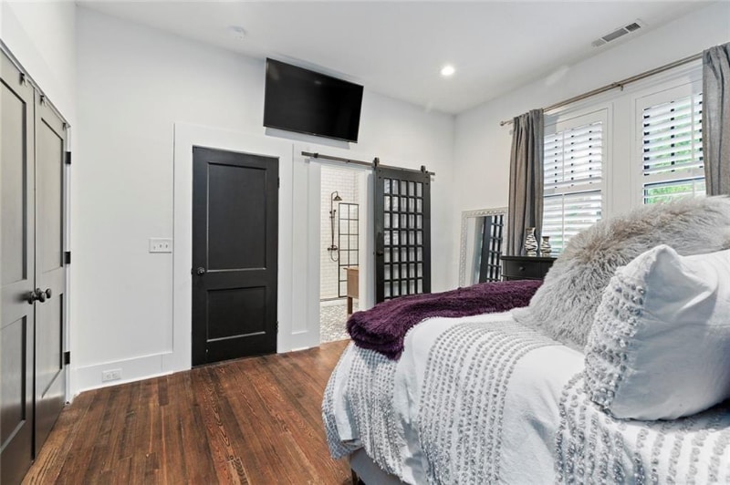 Building Photo - 563 Parkway Dr NE