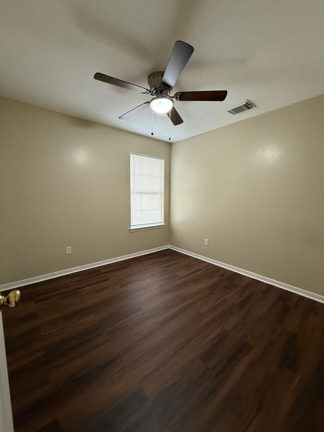 Building Photo - 5909 Allison Rd