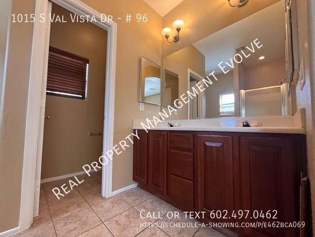 Building Photo - Pretty 2-Bed Mesa Townhome