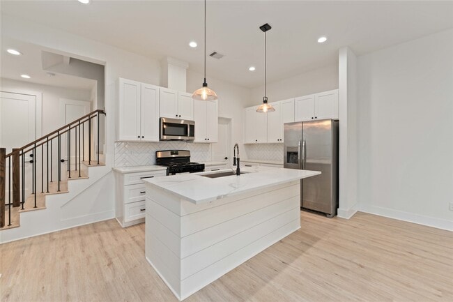 Building Photo - 4109 Hare St