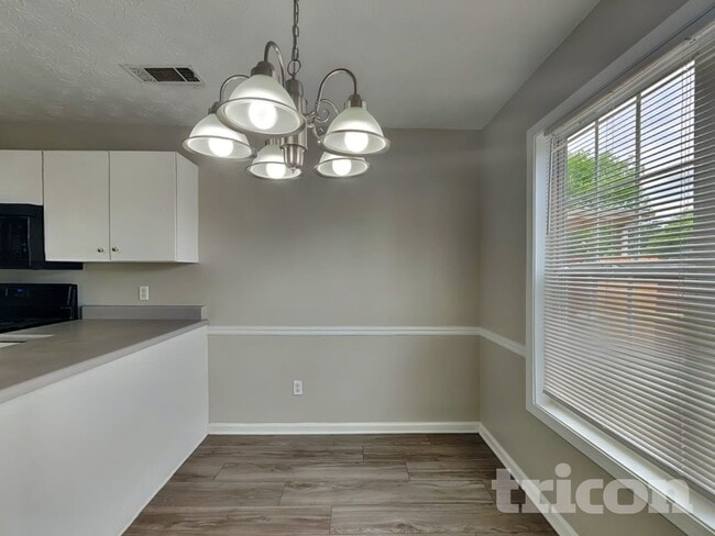 Building Photo - 62 Kirkhill Dr