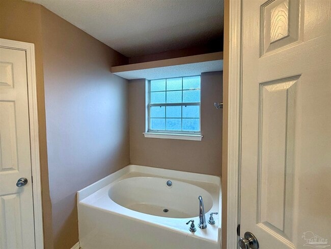 Building Photo - 4316 Bayou Ridge Dr