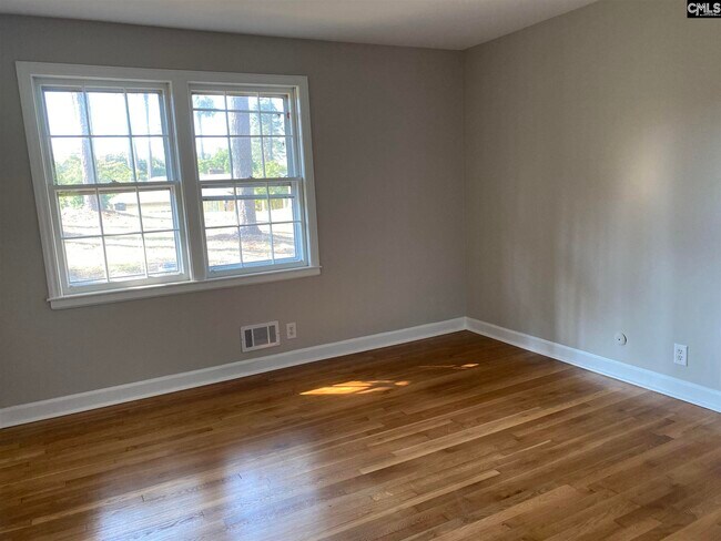 Building Photo - 337 S Stonehedge Dr