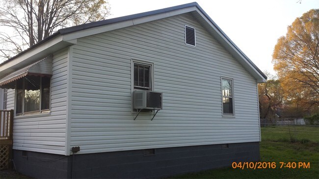 Building Photo - 504 McLemore St
