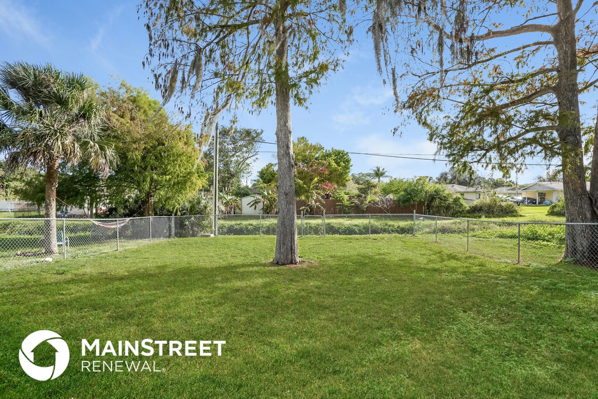 Building Photo - 2510 Barcelona Ave