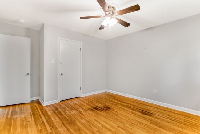 Building Photo - Adorable Midtown Duplex