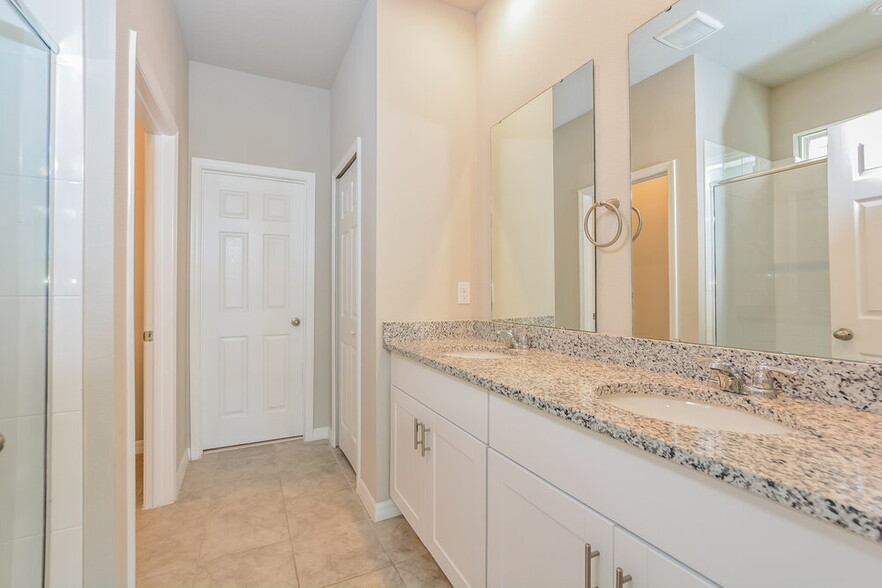 Building Photo - 2491 Gold Dust Dr