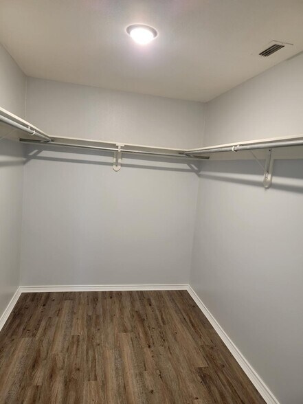 Master Closet - 3016 Princeton Ave