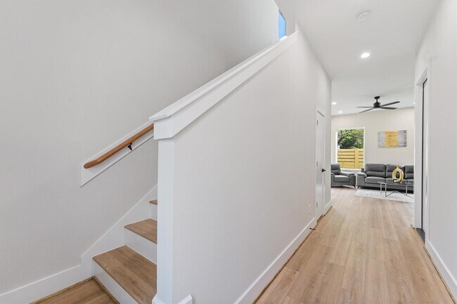 Building Photo - 2131 Blalock Rd