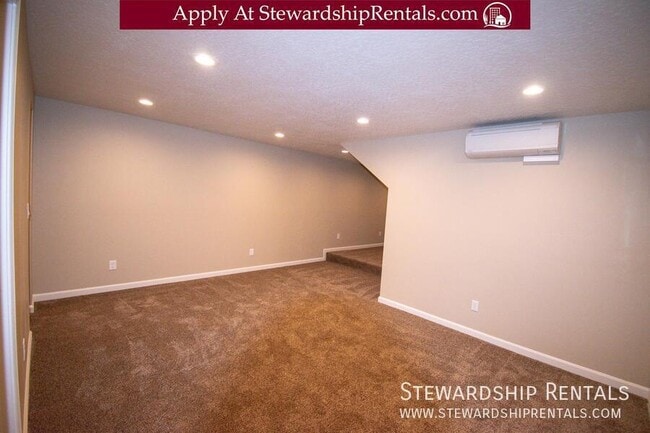 Building Photo - 1010 E 18th Ave