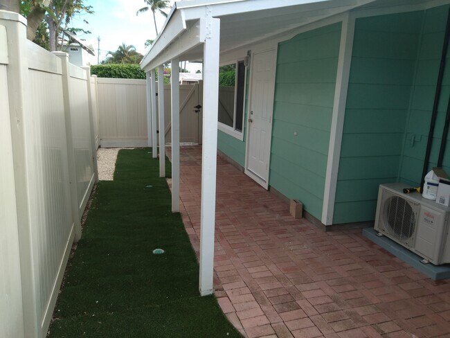 Building Photo - 231 Aikahi Loop