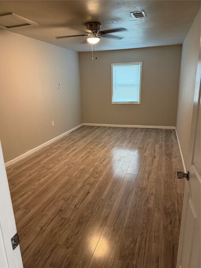 Building Photo - 7626 Rhobell St