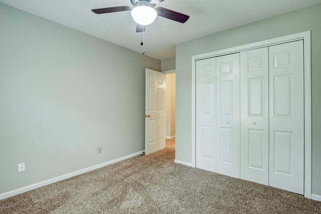 Building Photo - 203 Wagon Wheel Way