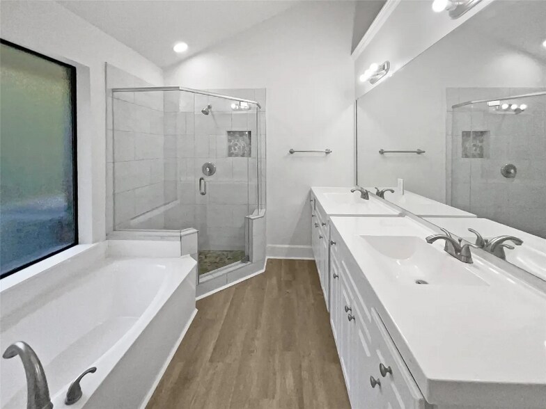 Building Photo - 3614 Queenswood Ln