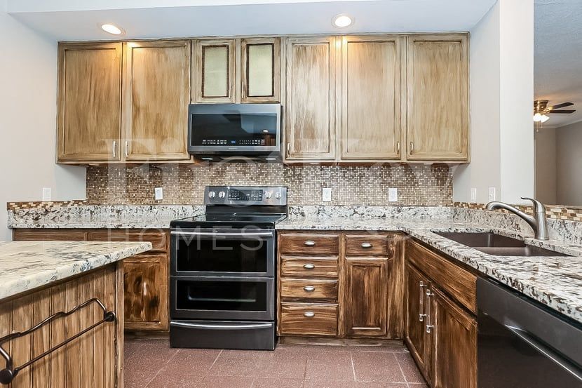 Building Photo - 1629 Comanche Run