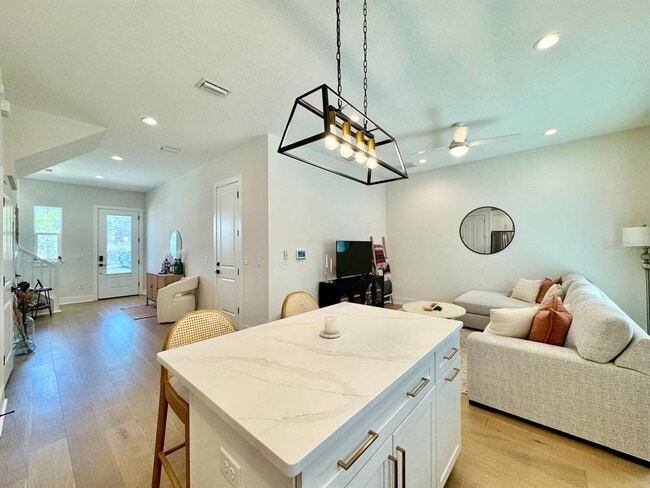 Building Photo - 3722 W Mango Ave