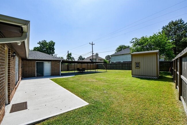 Building Photo - 1747 Burning Tree Rd
