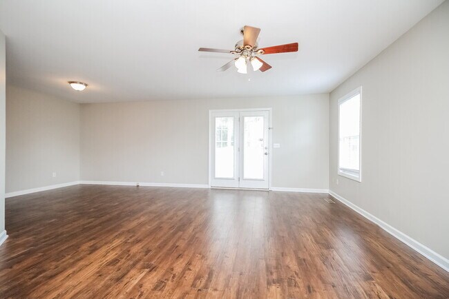 Building Photo - 2900 Hearthside Dr