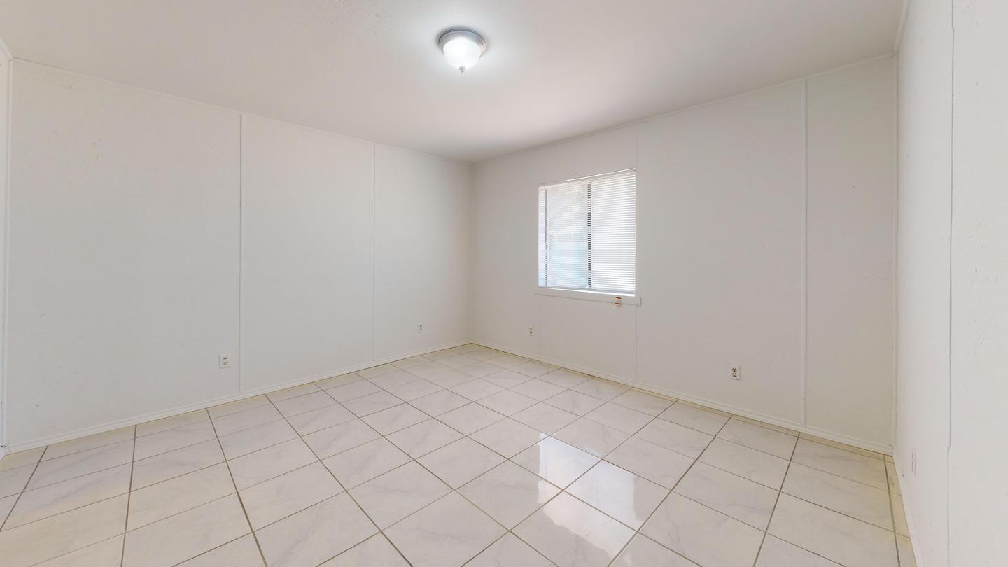 Building Photo - 1009 High Point Rd