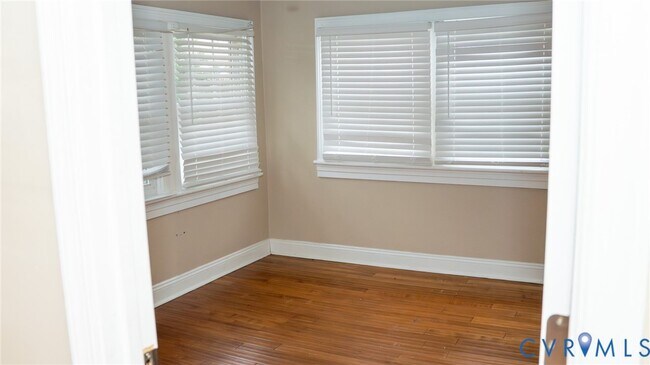 Building Photo - 2731 Parkdale Rd