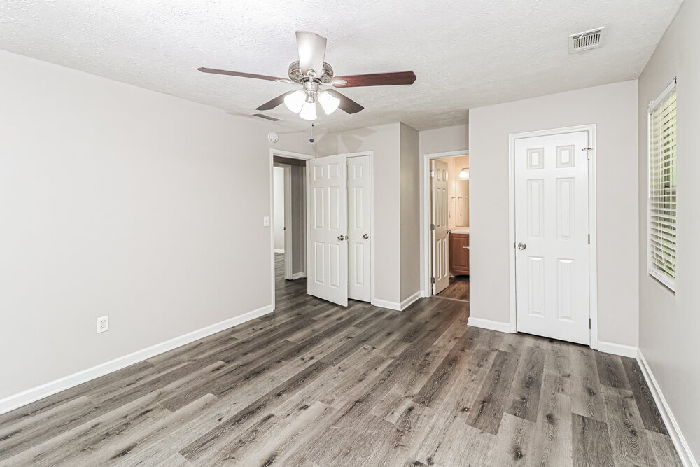 Building Photo - 5895 Brookside Dr SE