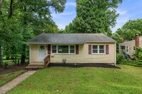 Building Photo - 18 Grandin Cir