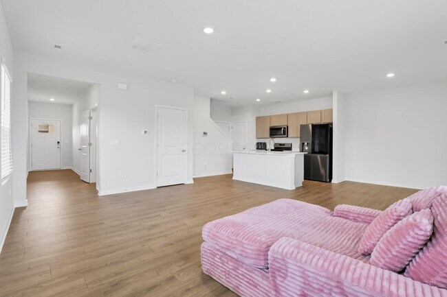 Building Photo - 6302 Marinelli Dr N