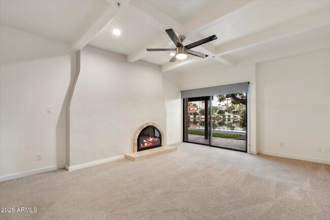 Building Photo - 7613 E Vía Del Reposo