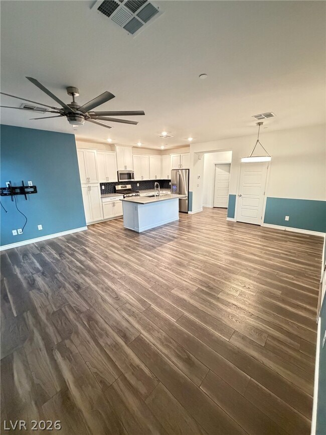 Building Photo - 20 Barbara Ln