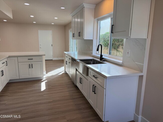 Building Photo - 12475 Sunnyglen Dr