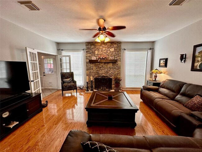Building Photo - 7002 Greatwood Trails Ct