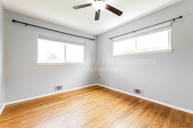 Building Photo - 1611 S Julian Way