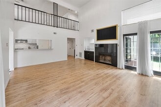 Building Photo - 8033 Oakwood Forest Dr