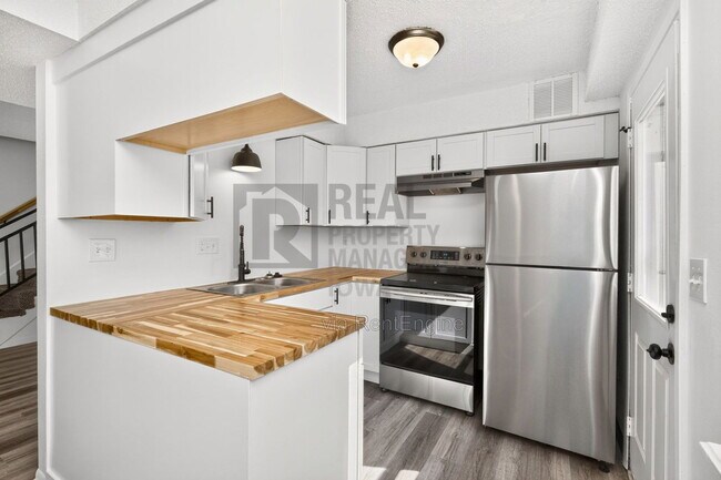 Building Photo - 3414 SW 42nd St