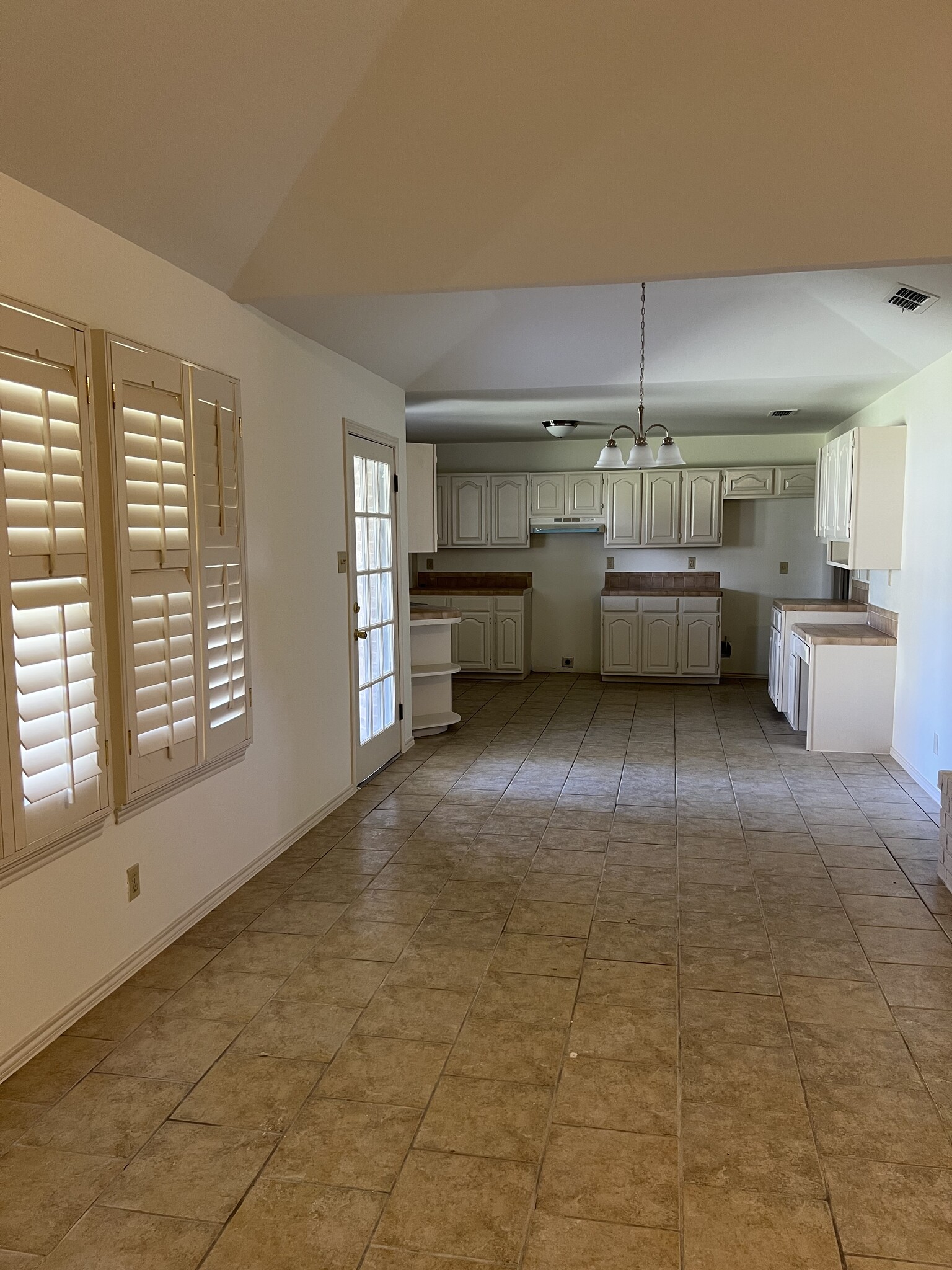 Building Photo - 1218 Saint John Loop