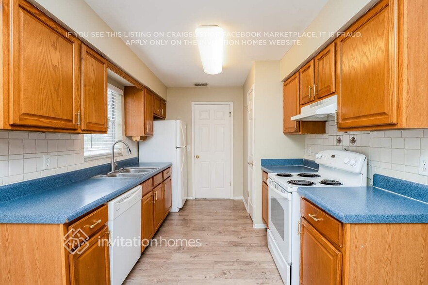 Building Photo - 119 Oaxaca Ln