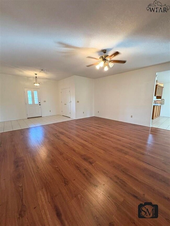Building Photo - 1431 Cherokee Cir